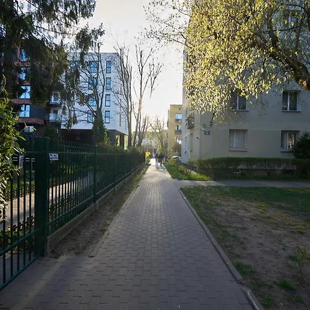 The Nest Rondo Daszynskiego Apartment